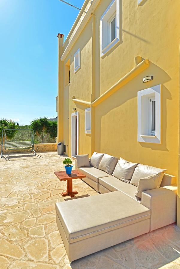 Villa Konstantinos 6 Bedrooms Aegina Exterior photo