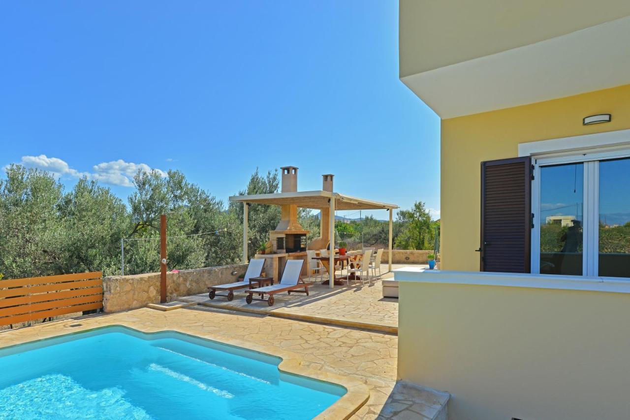 Villa Konstantinos 6 Bedrooms Aegina Exterior photo