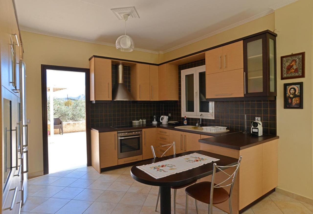 Villa Konstantinos 6 Bedrooms Aegina Exterior photo