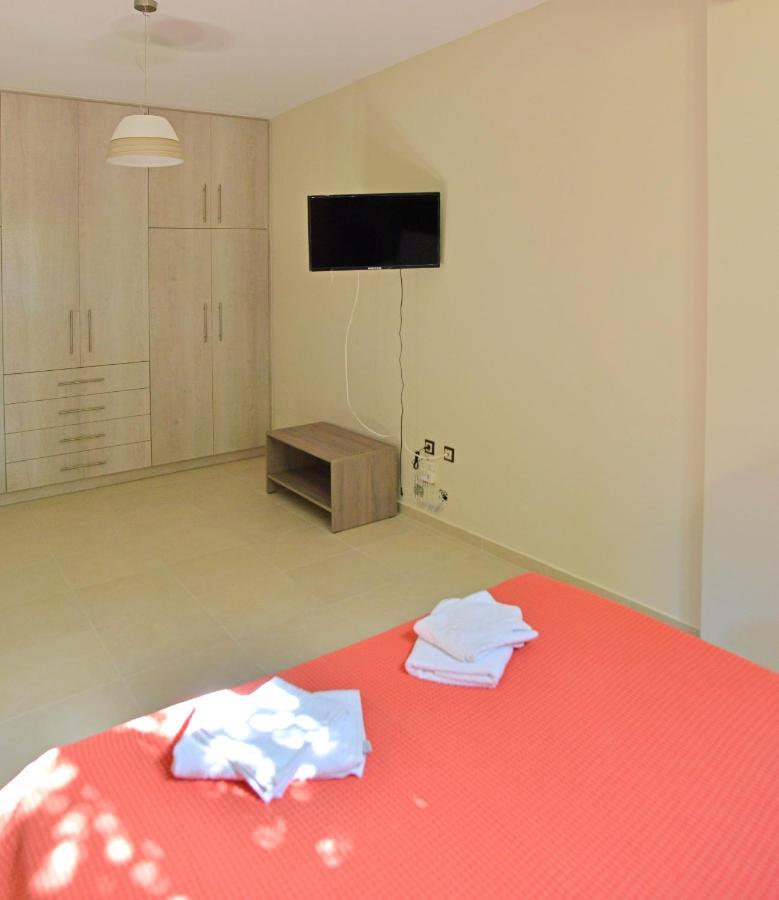 Villa Konstantinos 6 Bedrooms Aegina Exterior photo